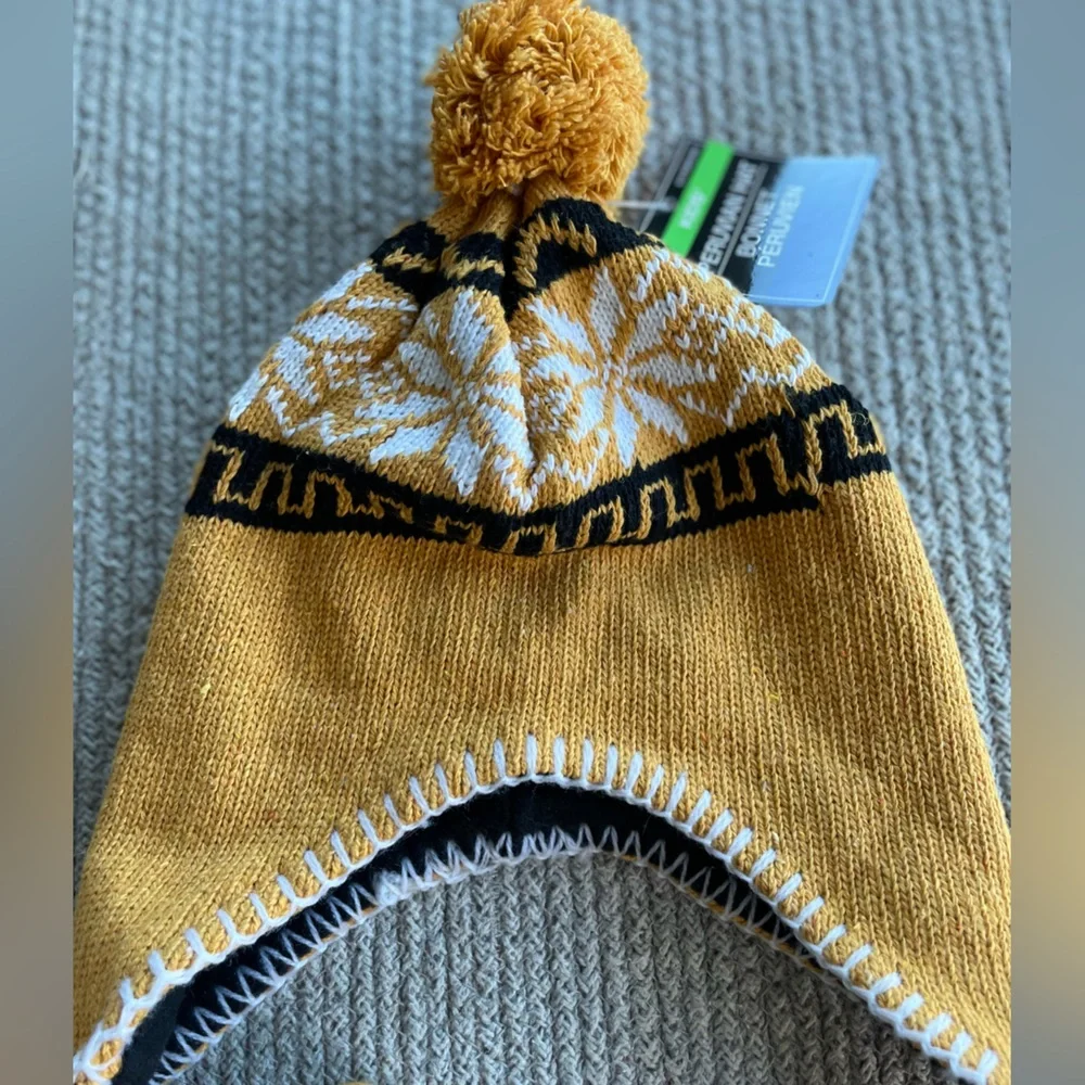 NWT Black Mustard Yellow Kid’s Peruvian Hat Fleece Lined 8-14 Yrs